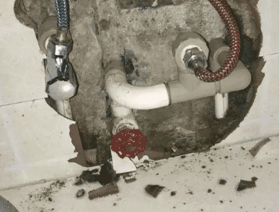 湘乡卫生间漏水维修公司专业为您介绍下湘乡查漏水的服务流程是怎么样的。首先需求找专业的师傅走效